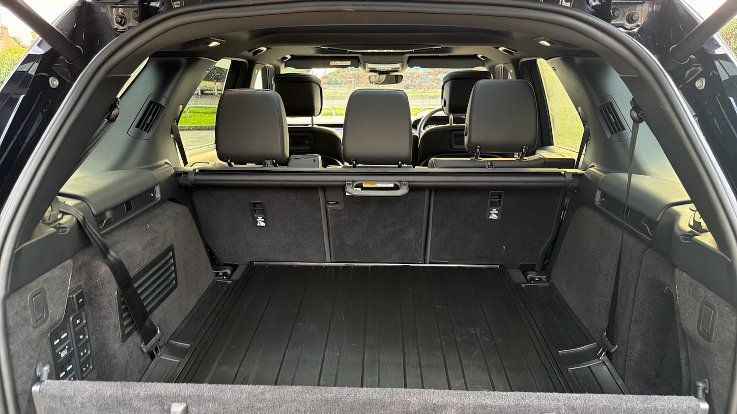 Used Land Rover Discovery 2025 for sale - 76777914: Photo 10