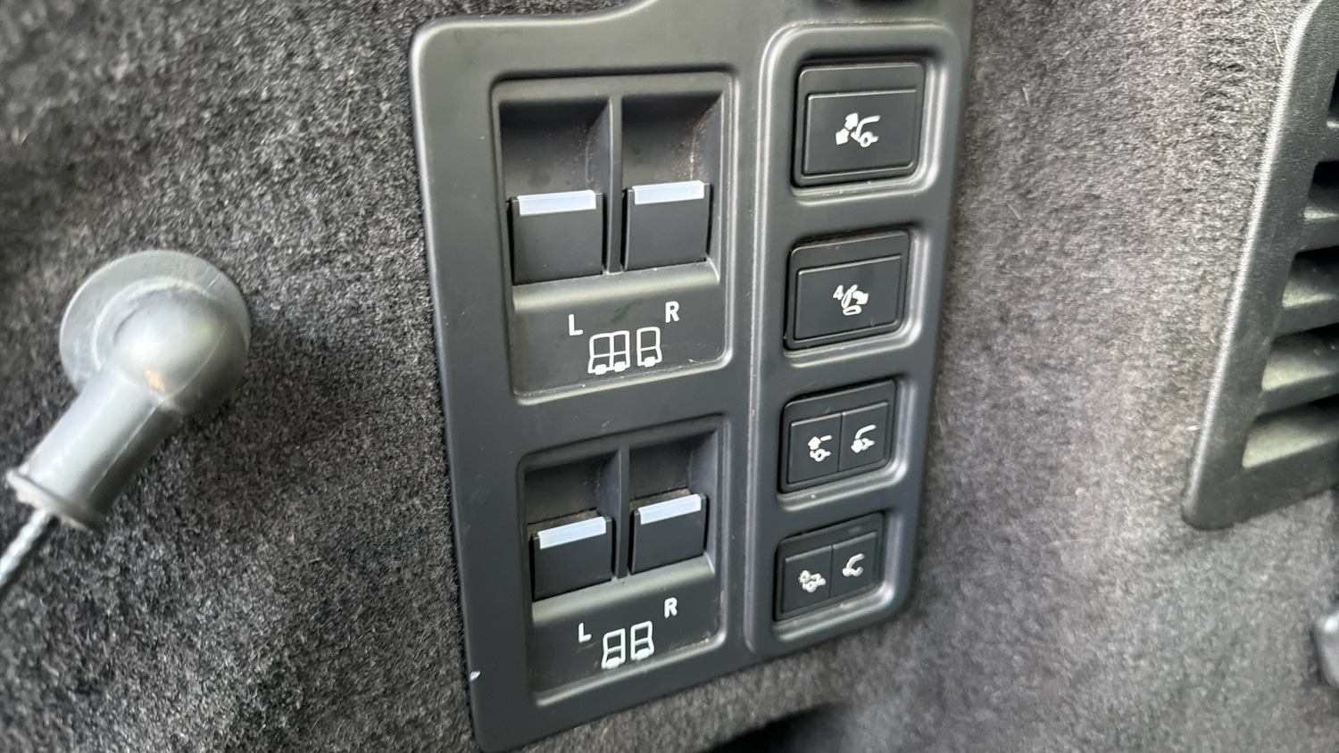 Used Land Rover Discovery 2025 for sale - 76777914: Photo 23