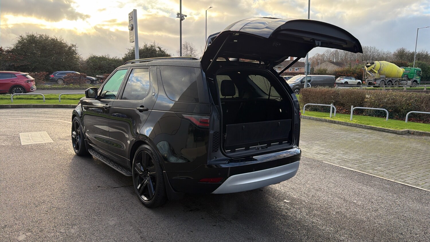 Used Land Rover Discovery 2025 for sale - 76777914: Photo 29