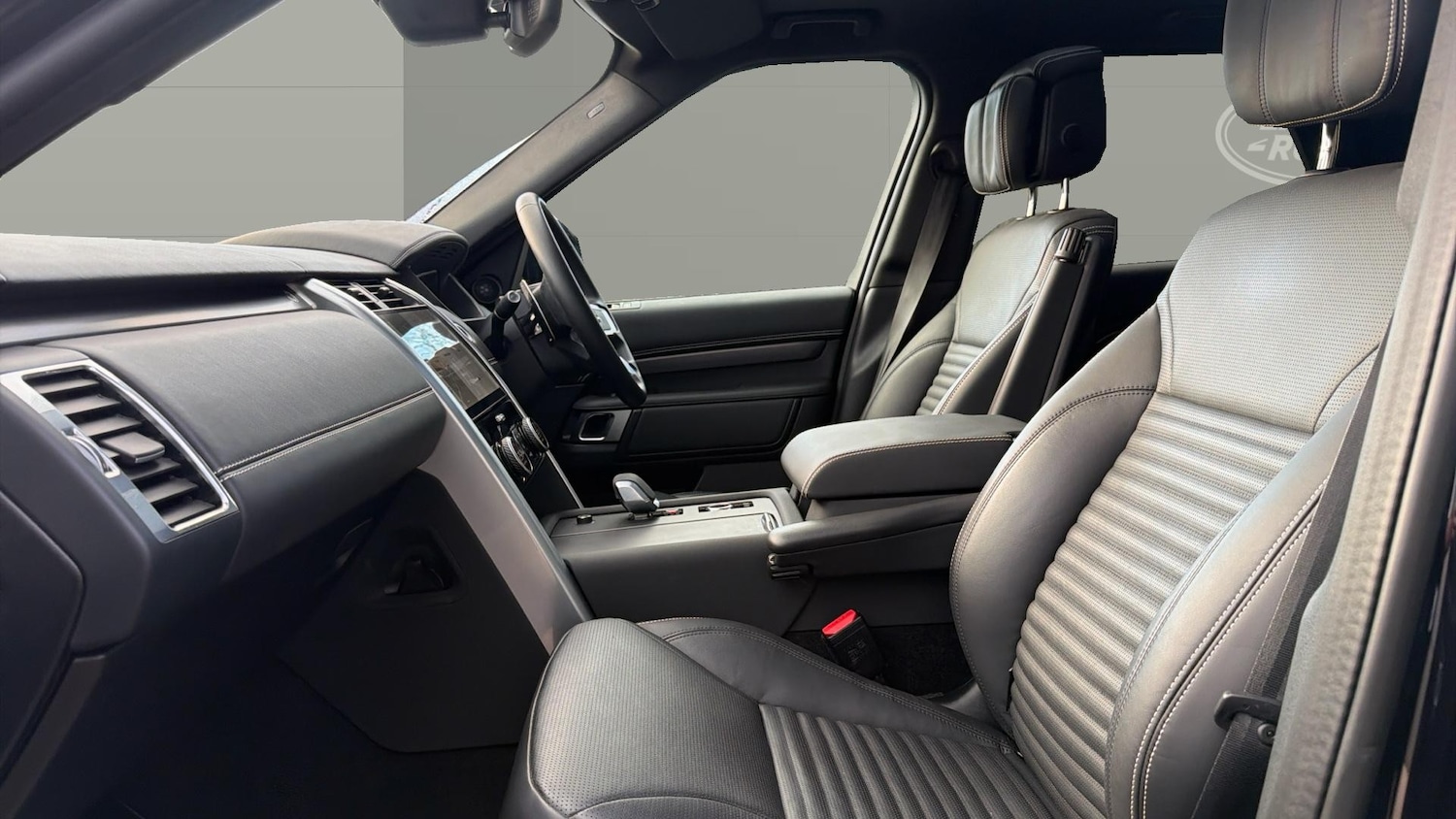 Used Land Rover Discovery 2025 for sale - 76777914: Photo 3