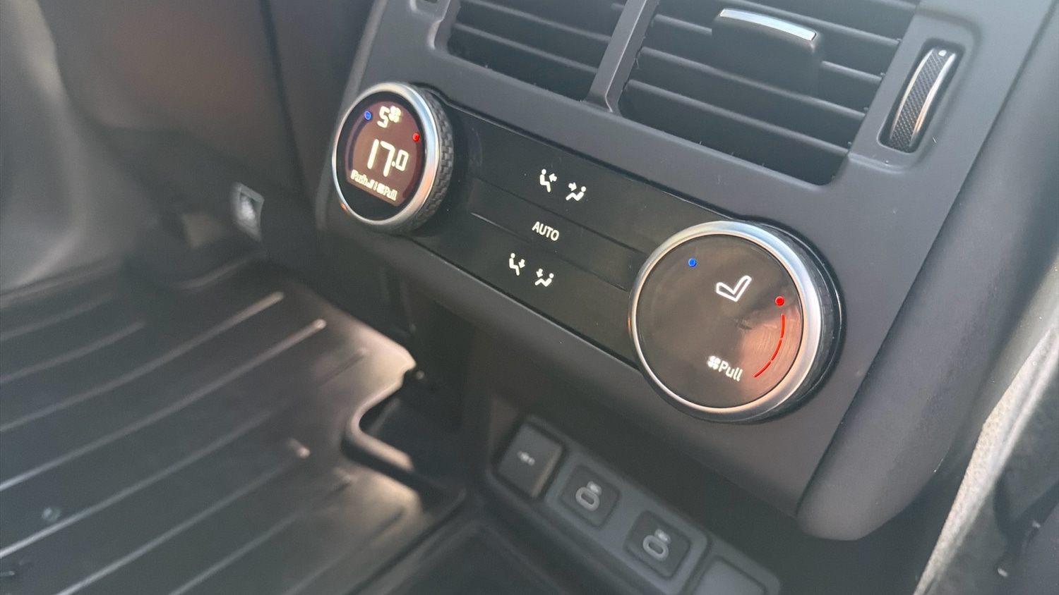 Used Land Rover Discovery 2025 for sale - 76777914: Photo 30