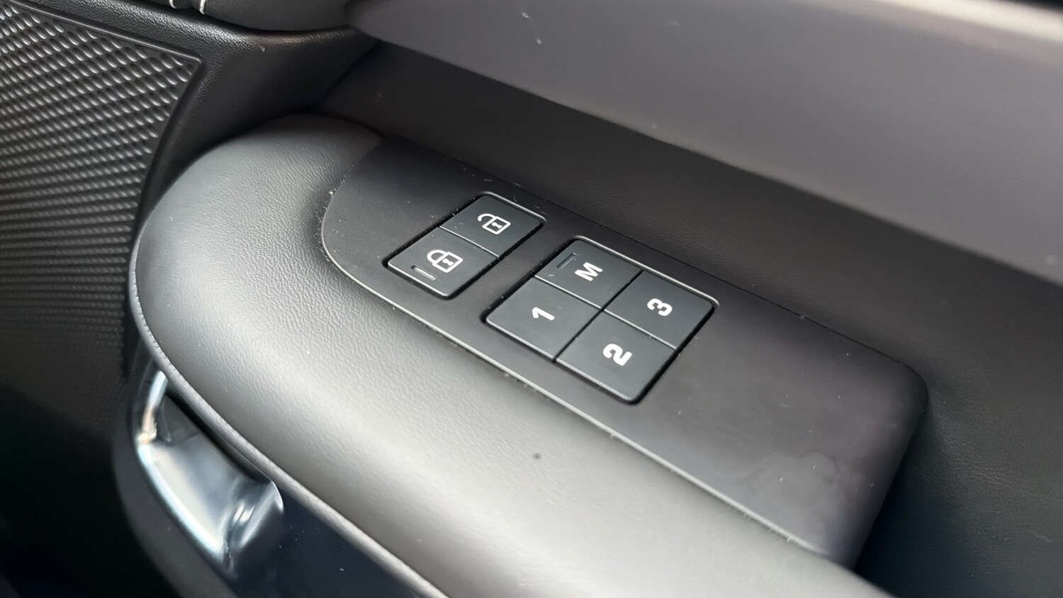 Used Land Rover Discovery 2025 for sale - 76777914: Photo 48