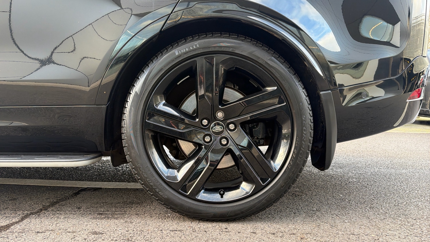 Used Land Rover Discovery 2025 for sale - 76777914: Photo 8