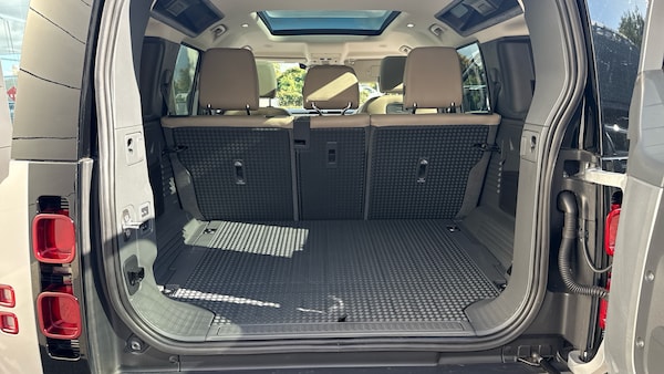 Used Land Rover Defender 2020 for sale - 76274376: Photo 10