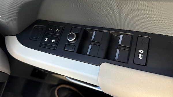 Used Land Rover Defender 2020 for sale - 76274376: Photo 24