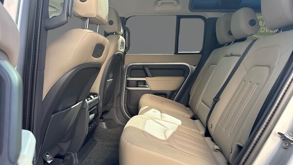 Used Land Rover Defender 2020 for sale - 76274376: Photo 4