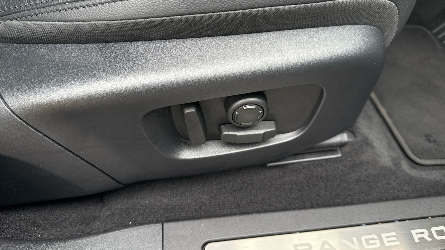 Used Land Rover Range Rover Evoque 2025 for sale - 75931335: Photo 22