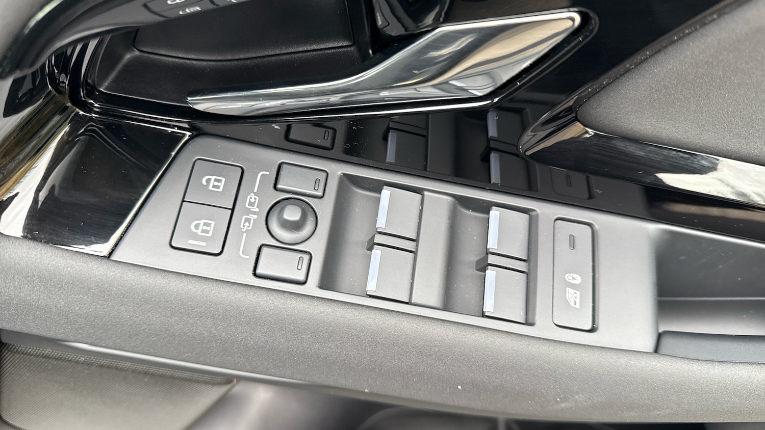 Used Land Rover Range Rover Evoque 2025 for sale - 75931335: Photo 24