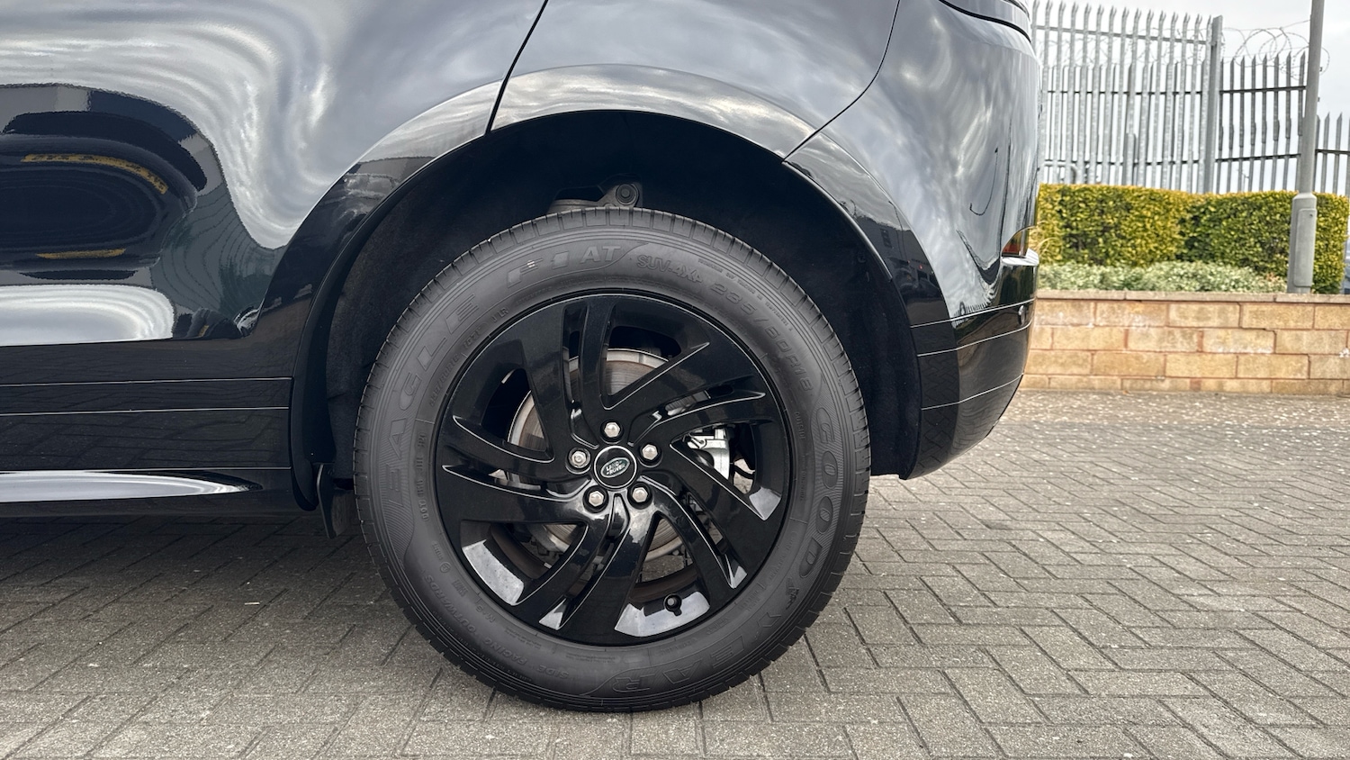 Used Land Rover Range Rover Evoque 2025 for sale - 75931335: Photo 8