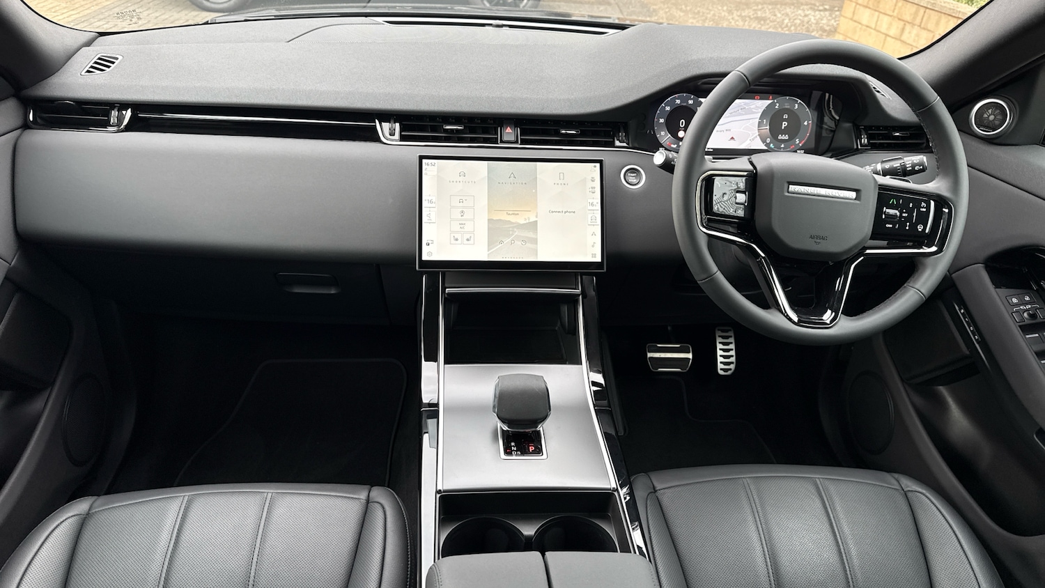 Used Land Rover Range Rover Evoque 2025 for sale - 75931335: Photo 9