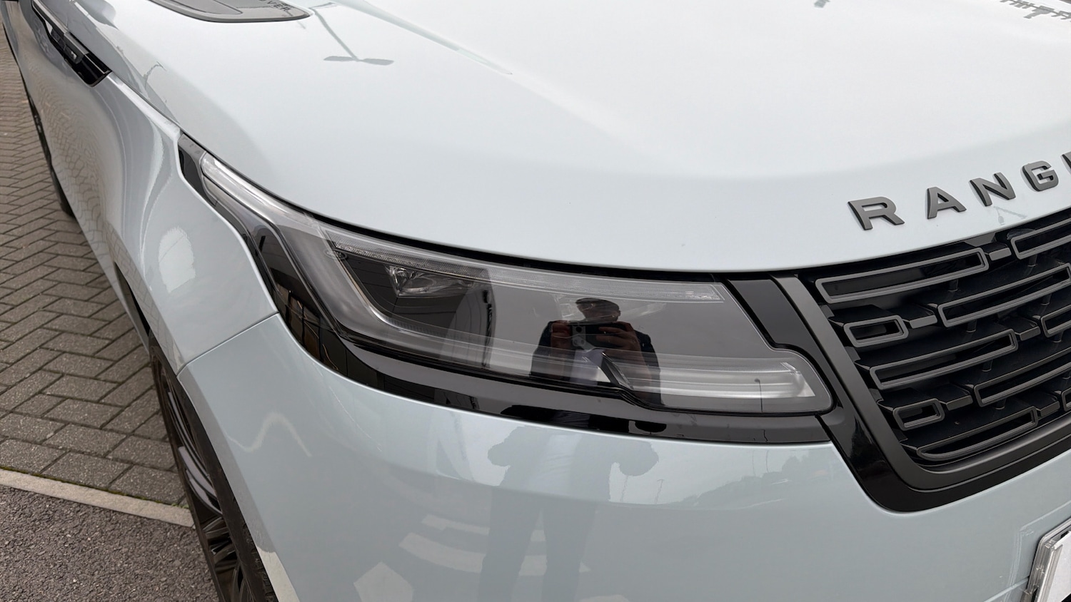 Used Land Rover Range Rover Velar 2025 for sale - 76611535: Photo 17