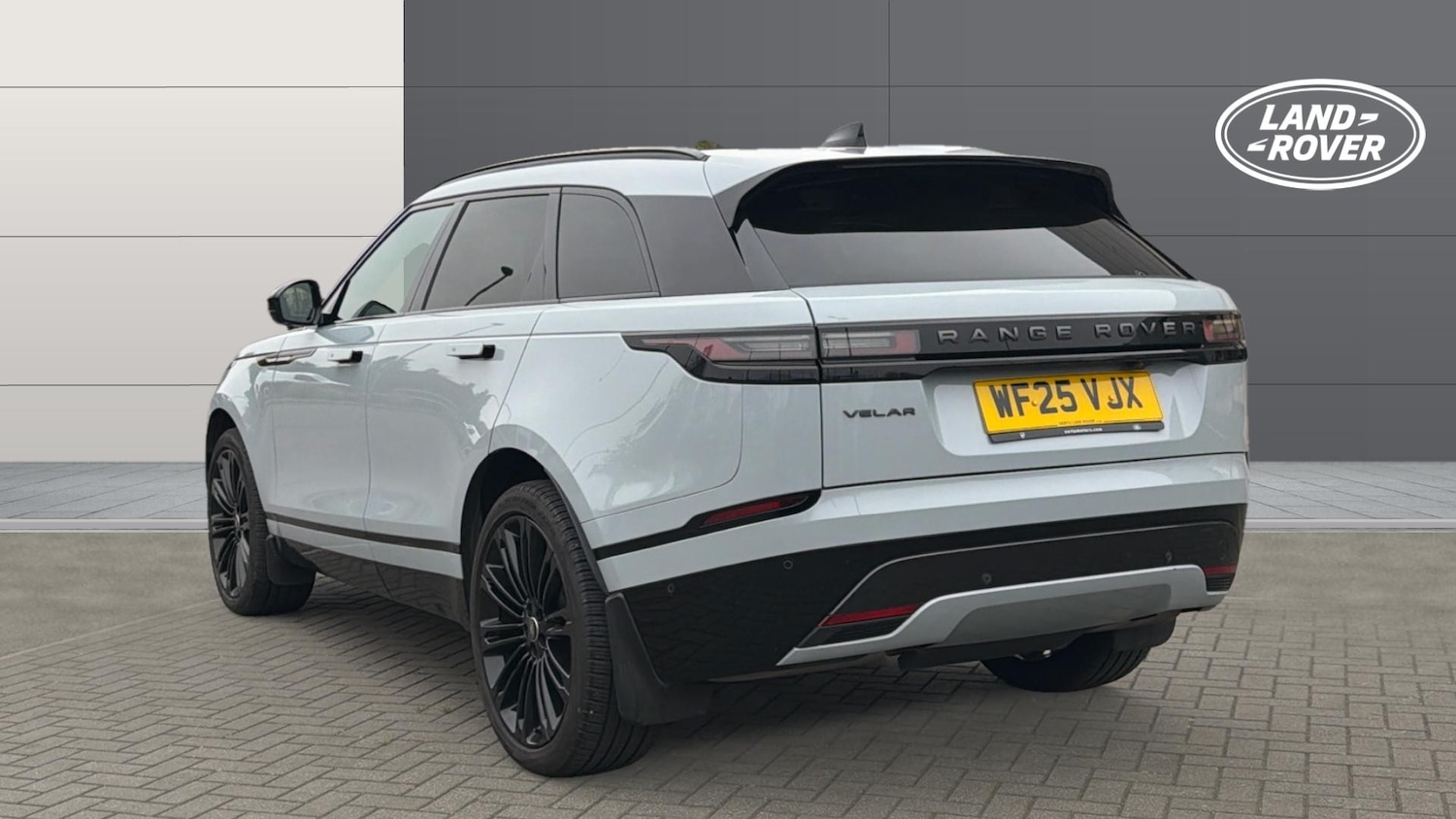 Used Land Rover Range Rover Velar 2025 for sale - 76611535: Photo 2
