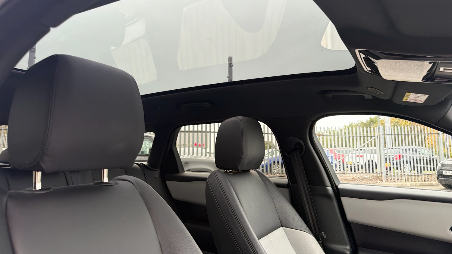 Used Land Rover Range Rover Velar 2025 for sale - 76611535: Photo 20