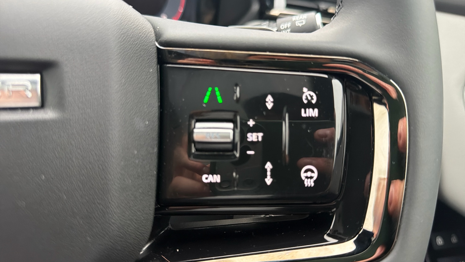 Used Land Rover Range Rover Velar 2025 for sale - 76611535: Photo 28