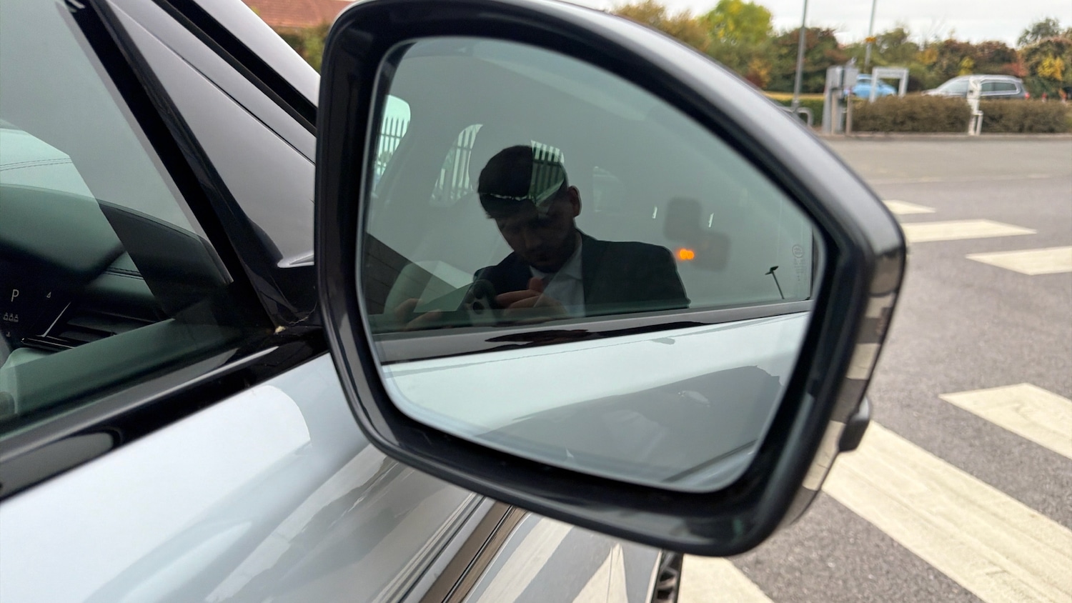 Used Land Rover Range Rover Velar 2025 for sale - 76611535: Photo 40