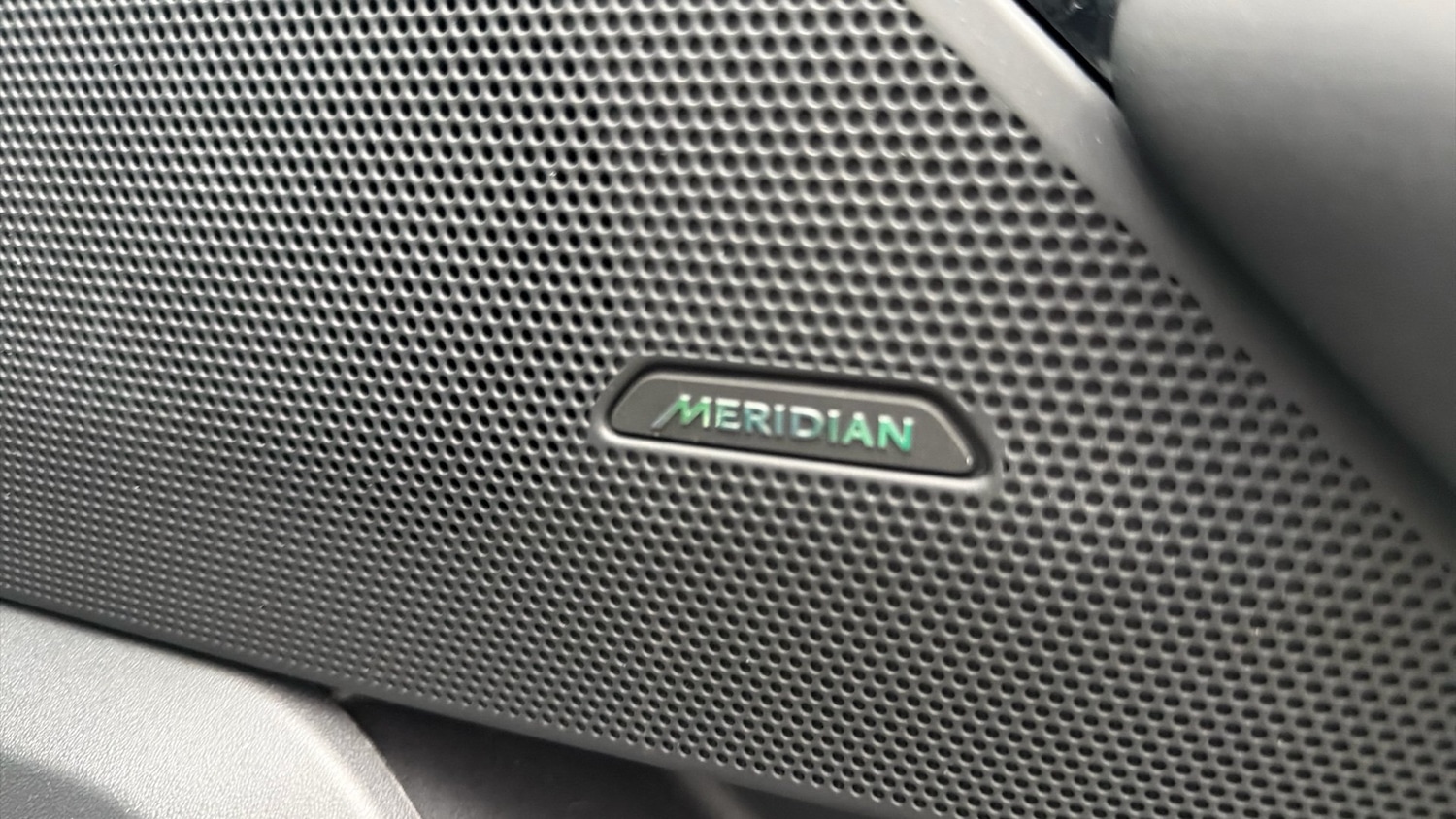 Used Land Rover Range Rover Velar 2025 for sale - 76611535: Photo 43