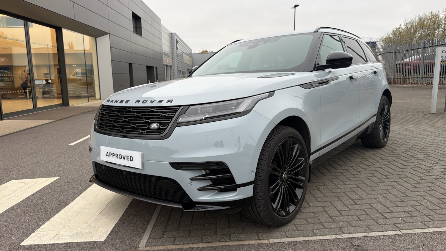 Used Land Rover Range Rover Velar 2025 for sale - 76611535: Photo 44