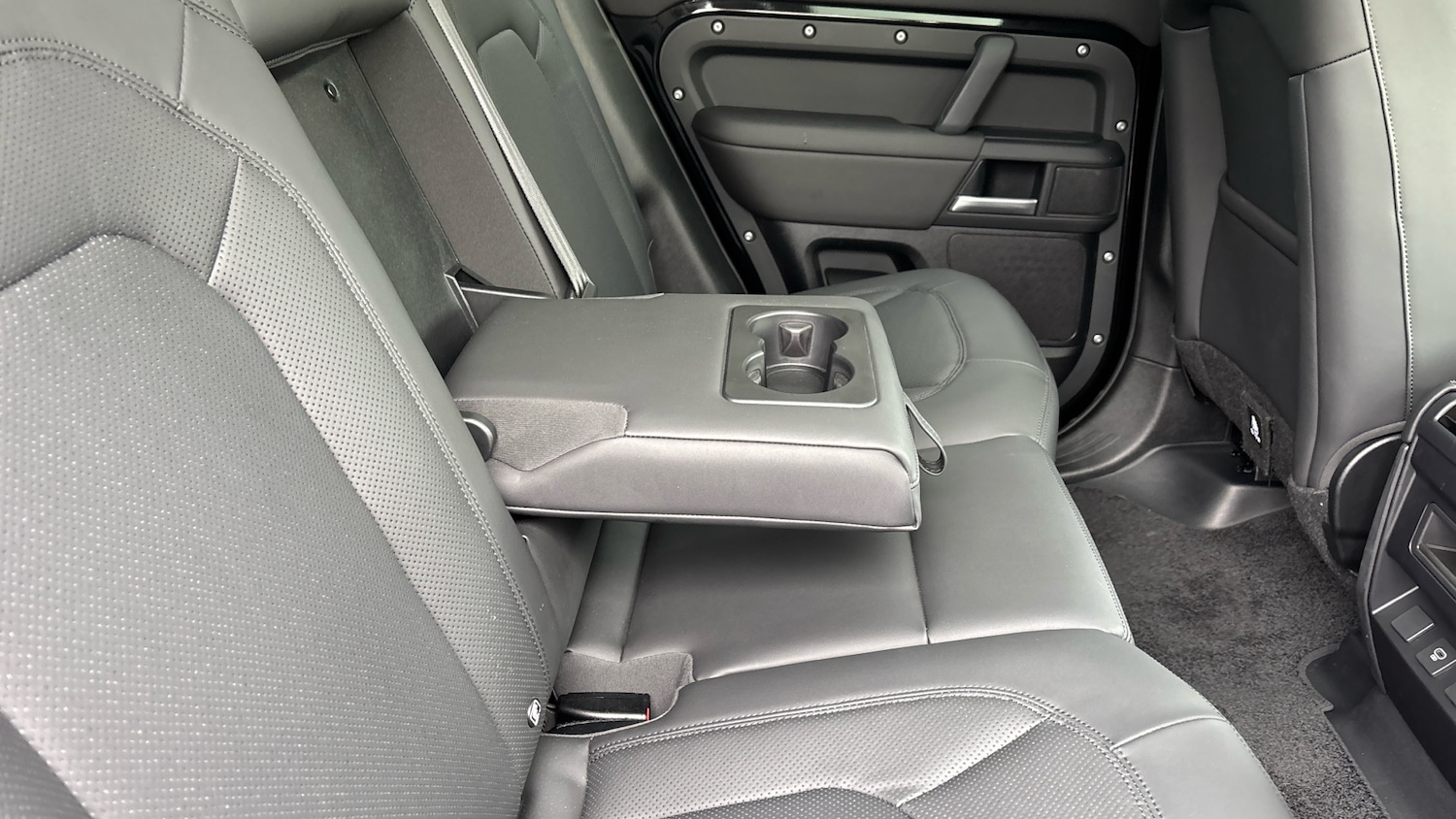 Used Land Rover Defender 2025 for sale - 77262175: Photo 27