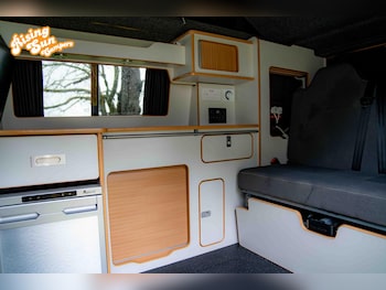 Used Volkswagen Transporter 2015 for sale - 77036957: Photo