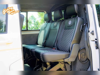 Used Volkswagen Transporter 2018 for sale - 79000899: Photo