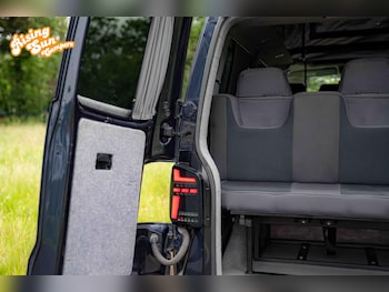 Used Volkswagen Transporter 2016 for sale - 79027000: Photo