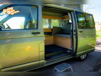 Used Volkswagen Transporter 2004 for sale - 78581833: Photo