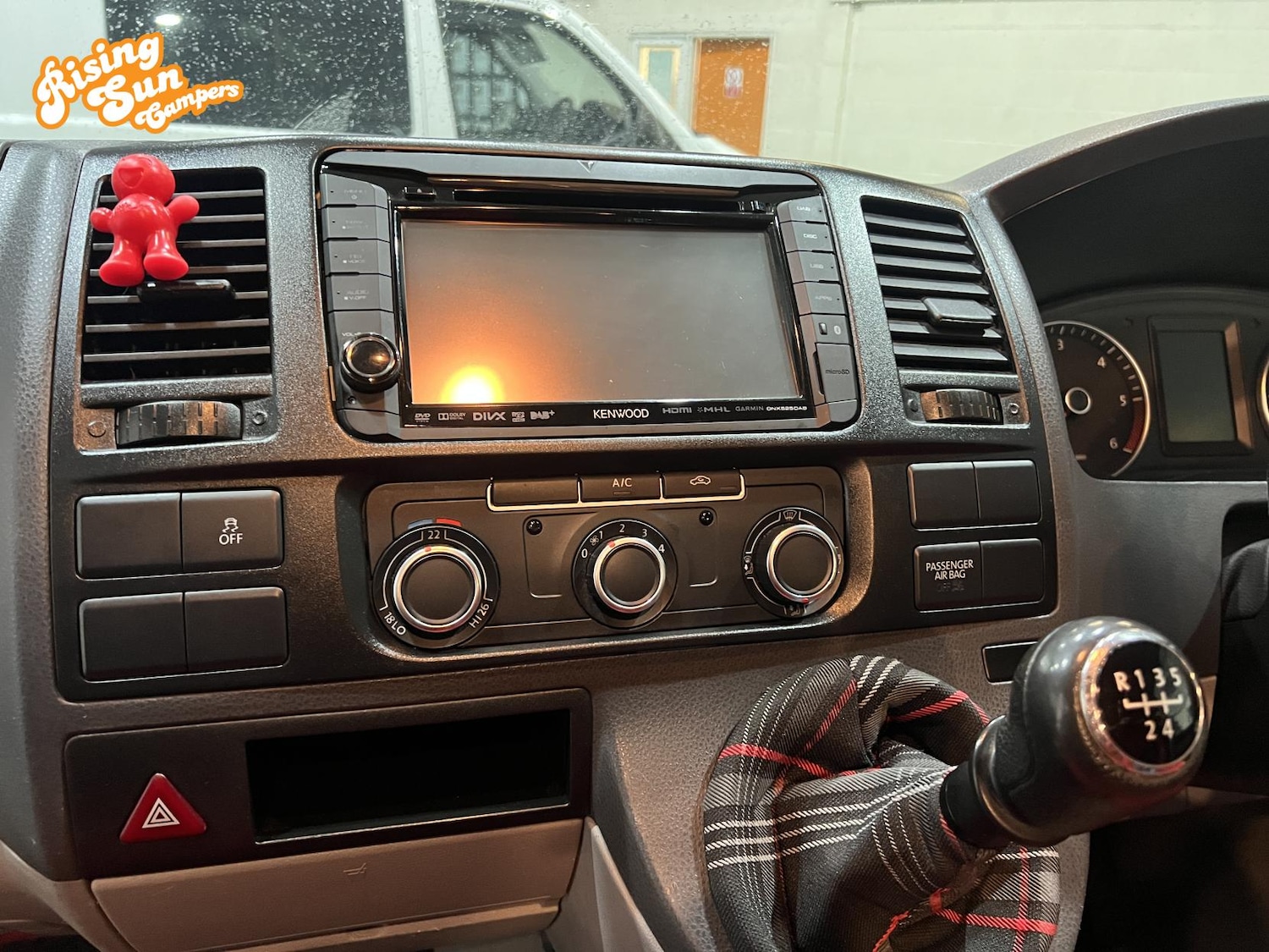 Used Volkswagen Transporter 2015 for sale - 76922263: Photo 13