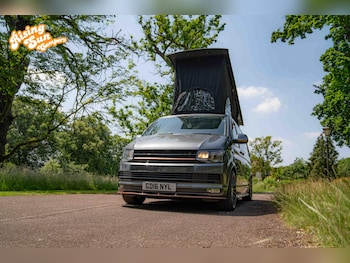 Used Volkswagen Transporter 2016 for sale - 79000900: Photo