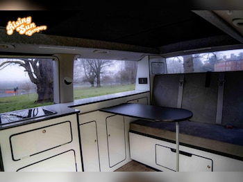 Used Volkswagen Transporter Shuttle 2008 for sale - 77732738: Photo