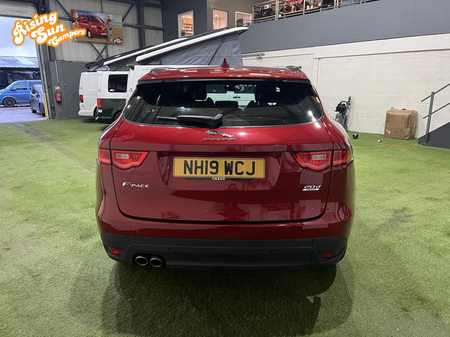 Used Jaguar F-Pace 2019 for sale - 76882169: Photo 4