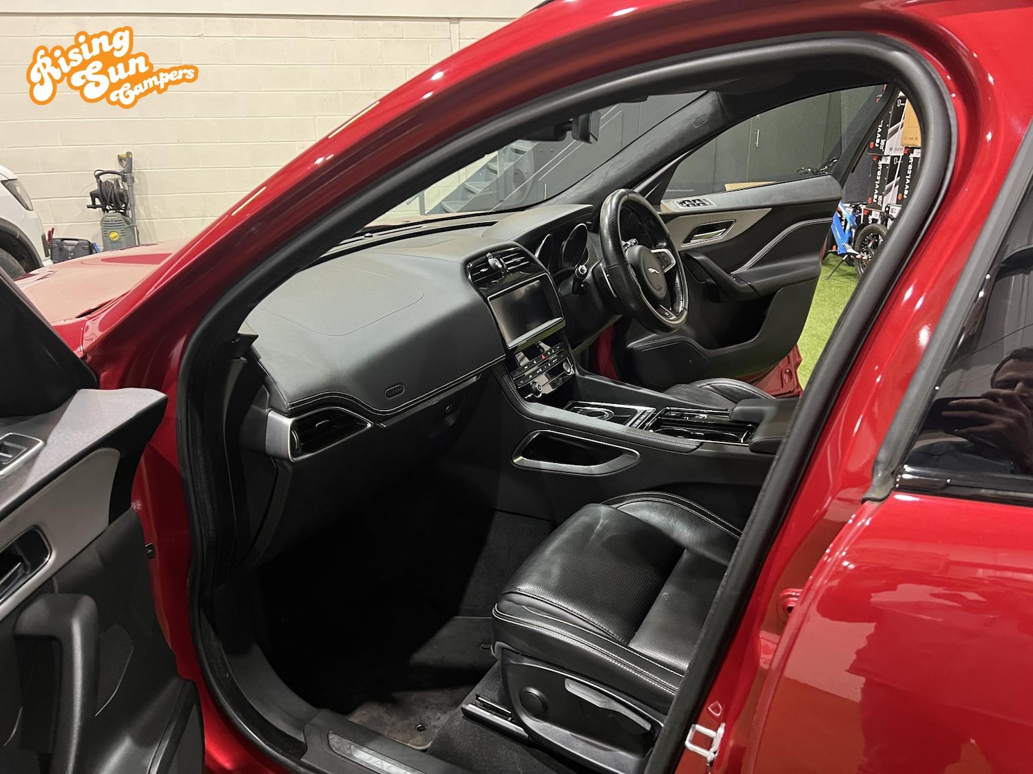 Used Jaguar F-Pace 2019 for sale - 76882169: Photo 9