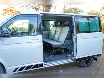 Used Volkswagen Transporter 2018 for sale - 76458687: Photo