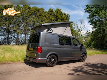 Used Volkswagen Transporter 2017 for sale - 79008213: Photo