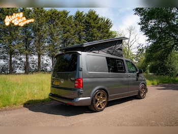 Used Volkswagen Transporter 2016 for sale - 79027001: Photo