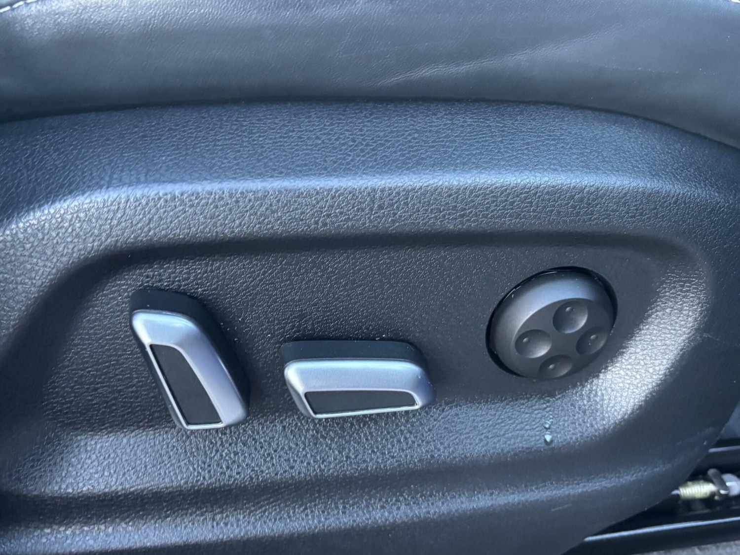 Used Audi Q5 2015 for sale - 76898295: Photo 30