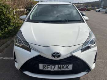 Used Toyota Yaris 2017 for sale - 74311258: Photo