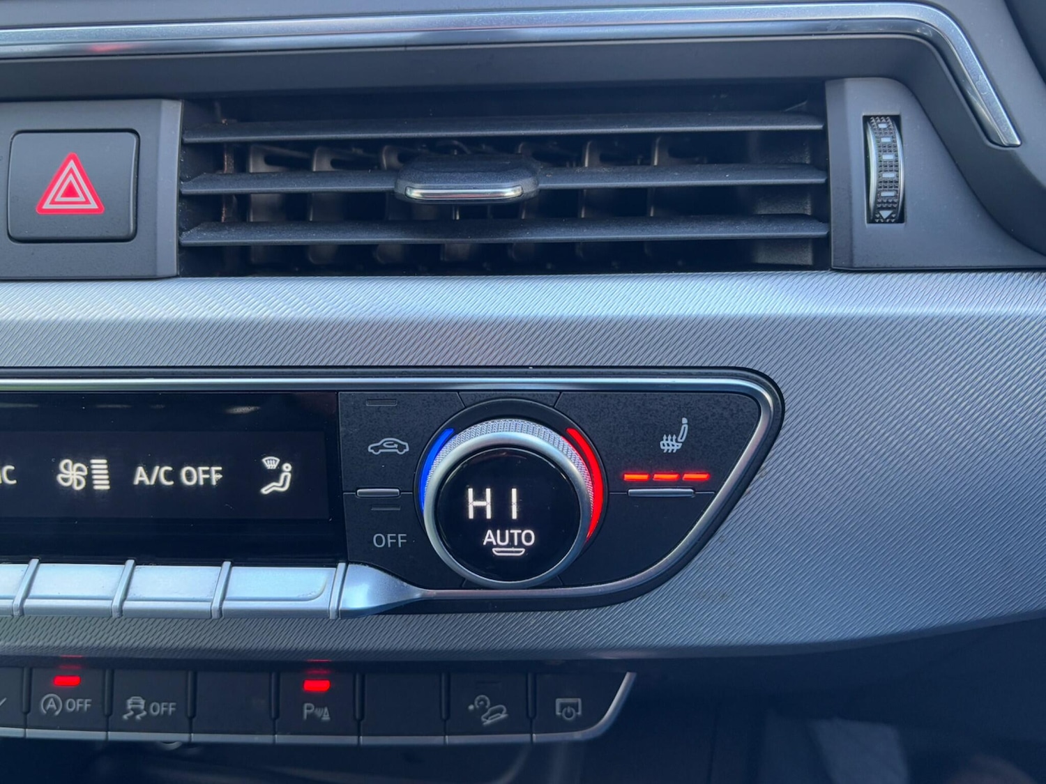 Used Audi A4 Allroad 2017 for sale - 76993795: Photo 25