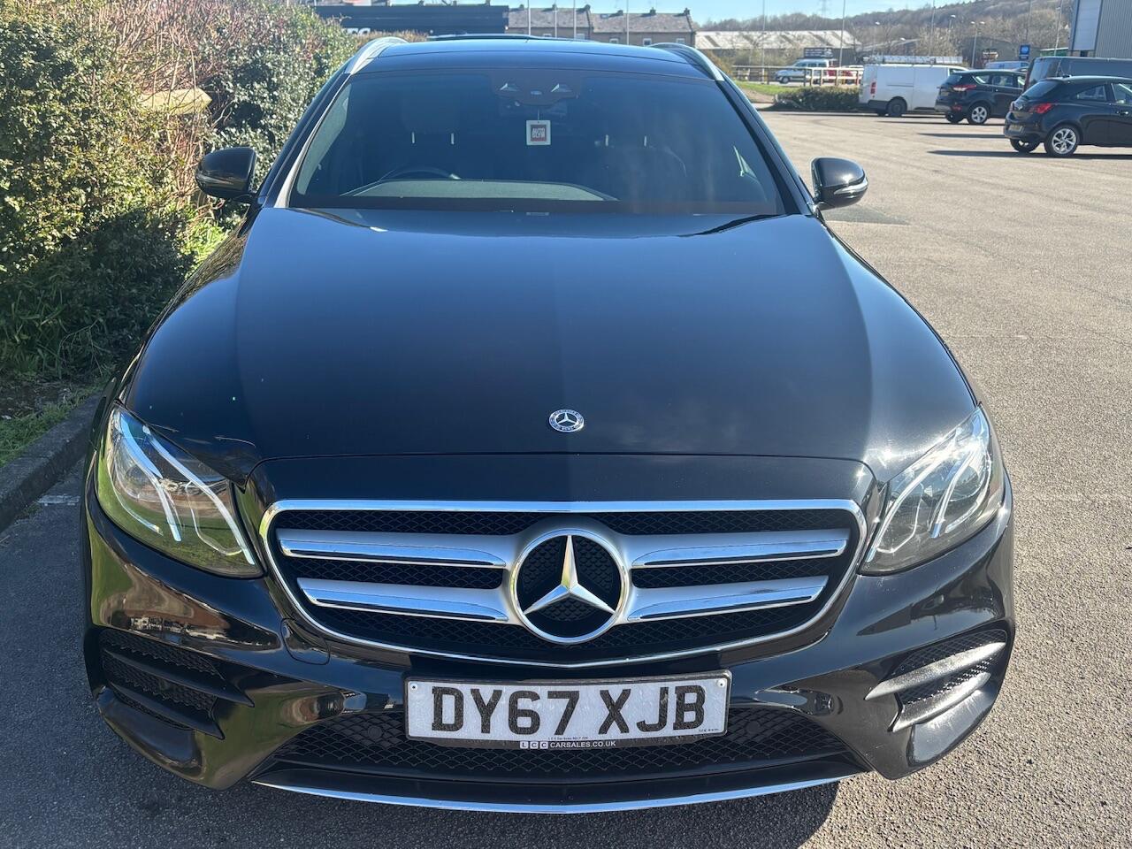 Used Mercedes-Benz E Class 2017 for sale - 77969945: Photo 2