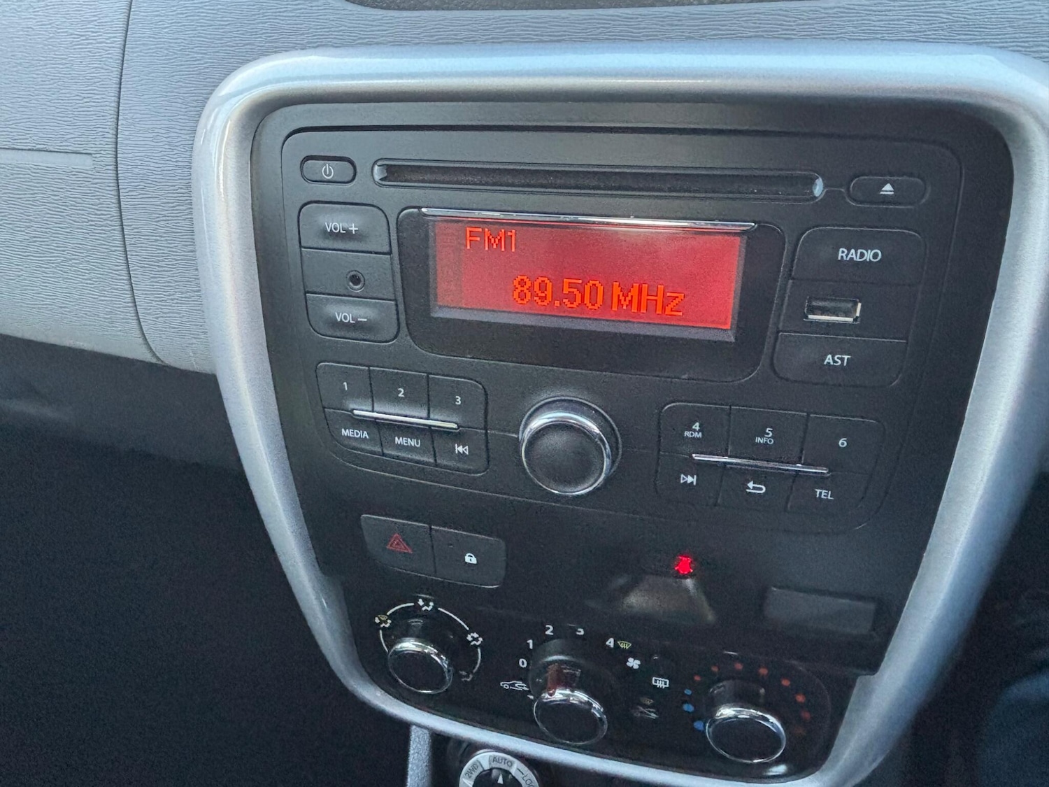 Used Dacia Duster 2016 for sale - 76855725: Photo 19