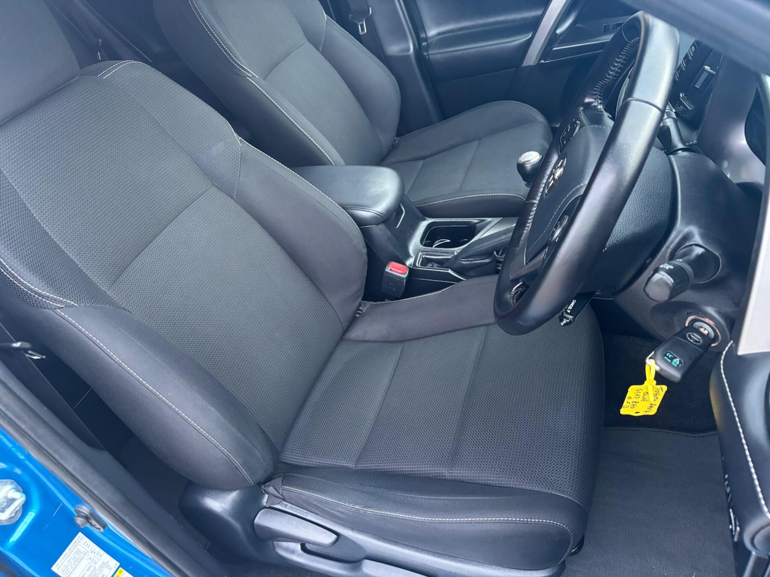 Used Toyota RAV4 2017 for sale - 76700817: Photo 12