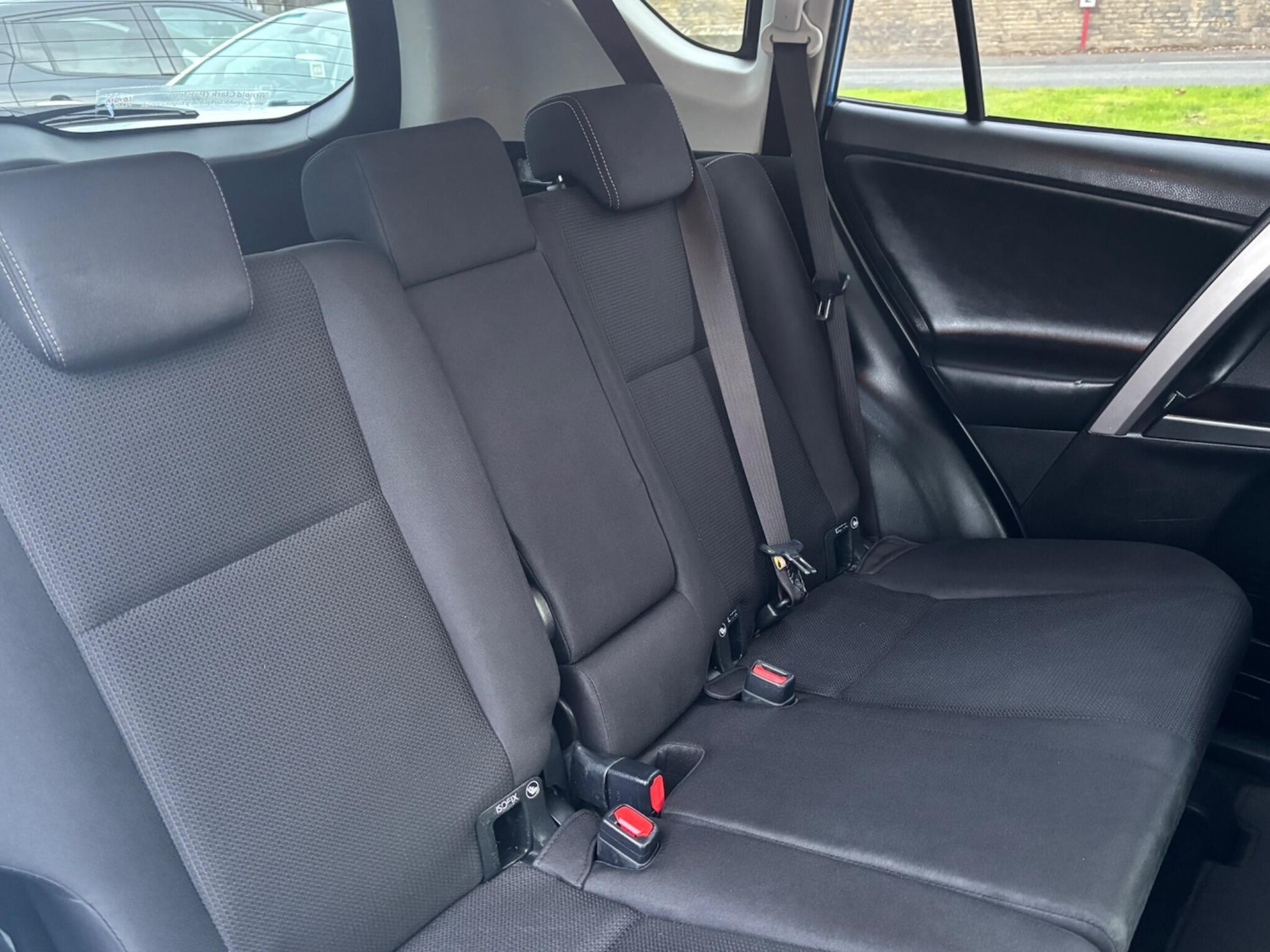 Used Toyota RAV4 2017 for sale - 76700817: Photo 18