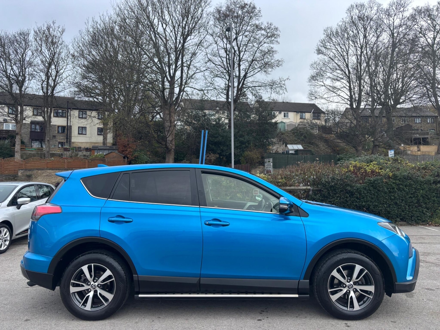 Used Toyota RAV4 2017 for sale - 76700817: Photo 7