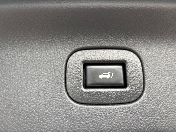 Used Nissan Elgrand 2021 for sale - 75808775: Photo 18