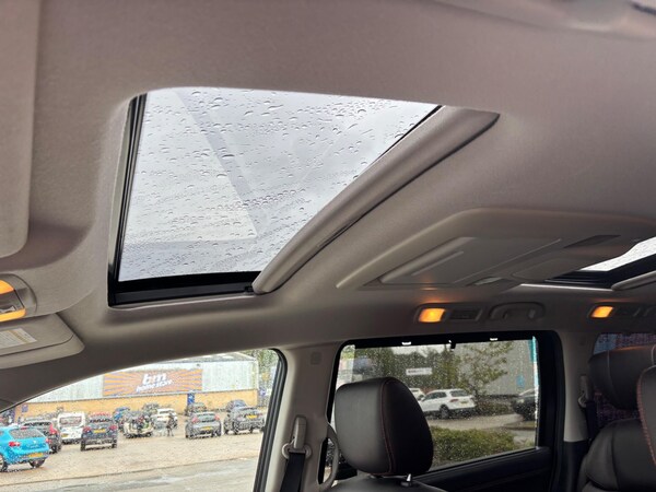 Used Nissan Elgrand 2021 for sale - 75808775: Photo 36