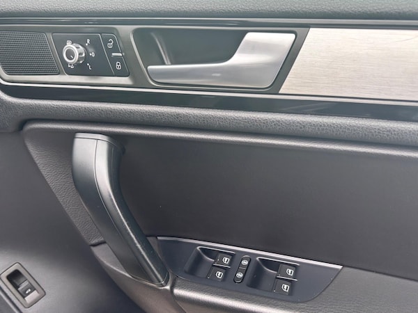 Used Volkswagen Touareg 2013 for sale - 76152627: Photo 26