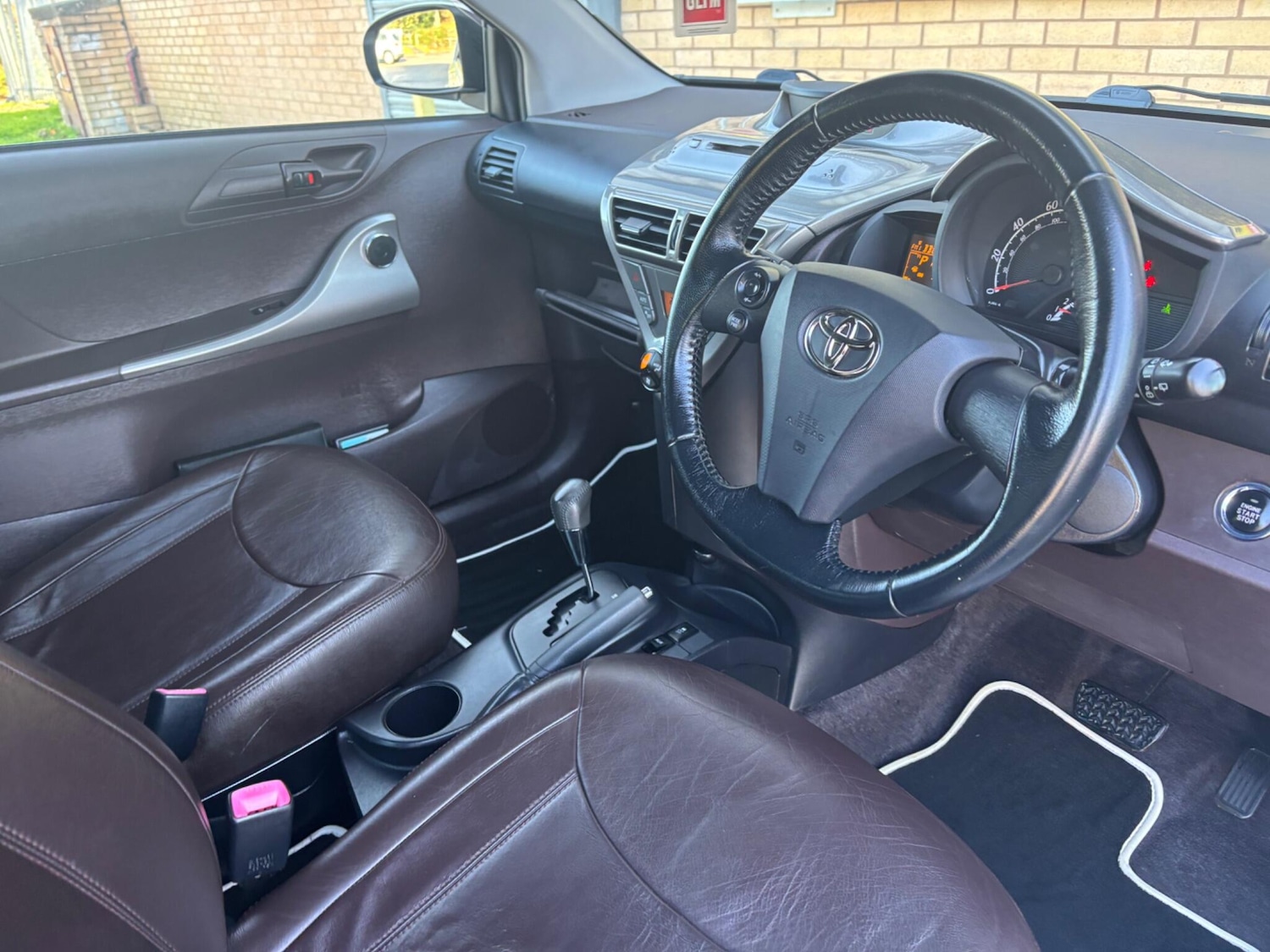 Used Toyota IQ 2009 for sale - 76380492: Photo 11