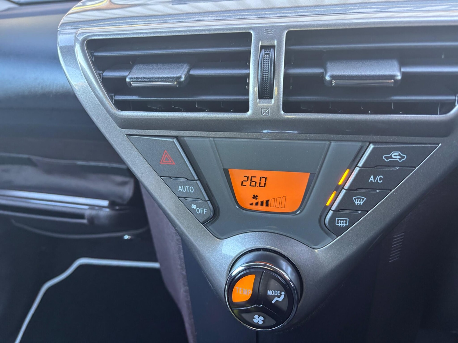 Used Toyota IQ 2009 for sale - 76380492: Photo 16