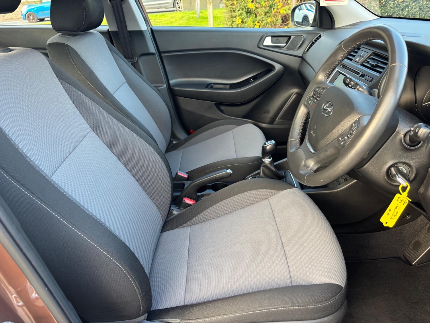 Used Hyundai i20 2017 for sale - 76702332: Photo 11