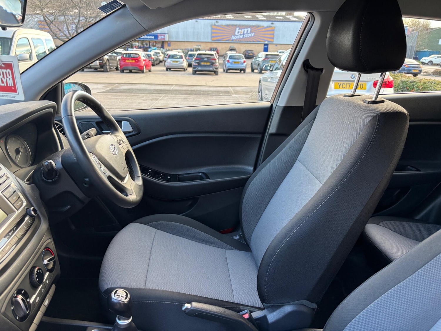 Used Hyundai i20 2017 for sale - 76702332: Photo 13