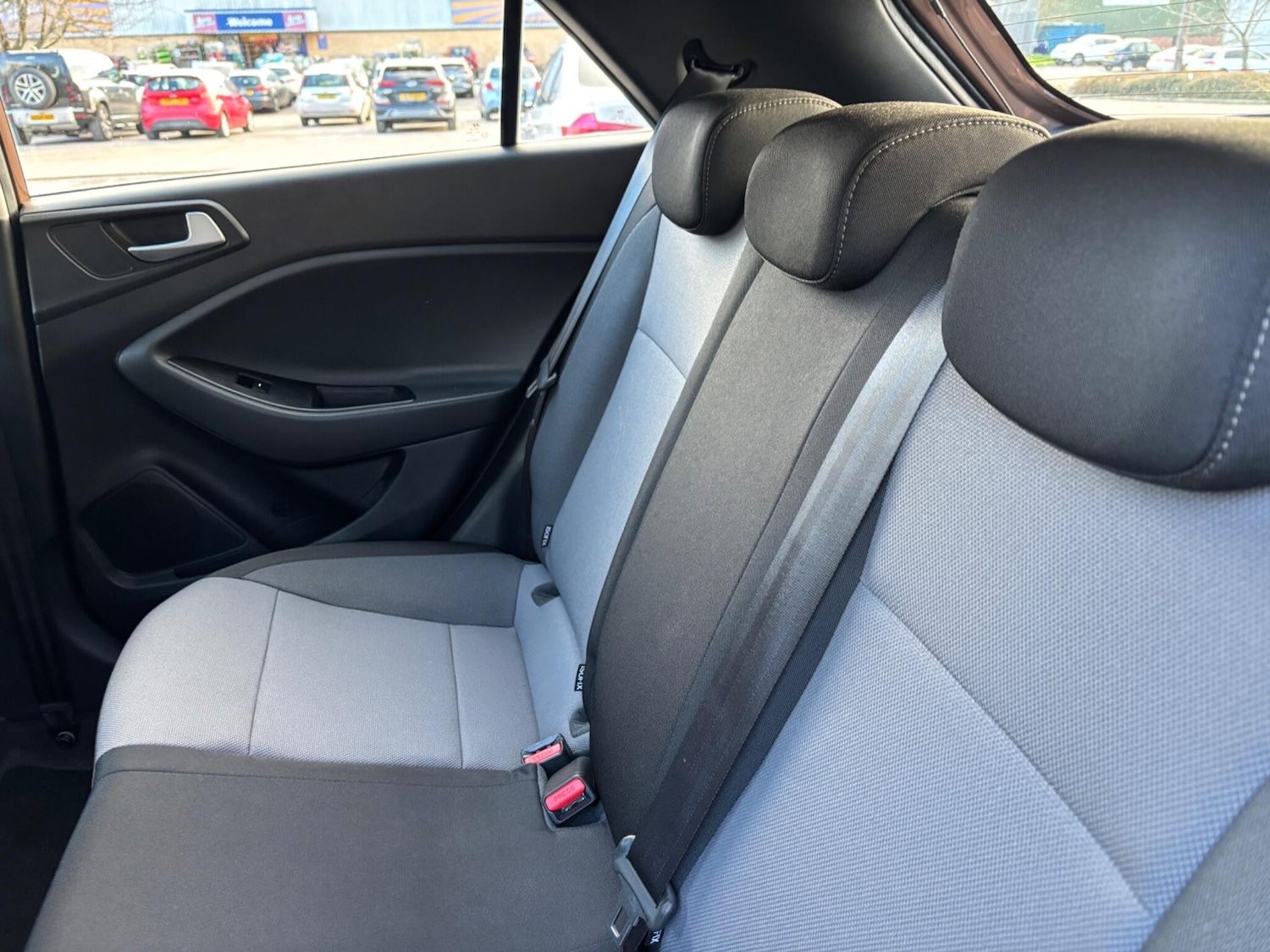 Used Hyundai i20 2017 for sale - 76702332: Photo 14